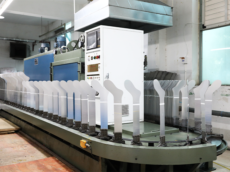 Automatische warmtehardende machines