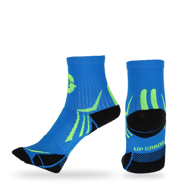 Aangepast logo accepteert freestyle kussen badstof atletische sokken met stay-up technologie, ondersteuning van de voetboog en ademend mesh-ontwerp